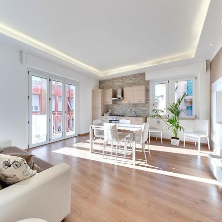 Ariston - Ciclabile Appartamento In Centro Al Mare Con Balcone Sanremo Eksteriør bilde